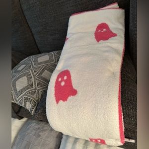 PINK and white ghost blanket